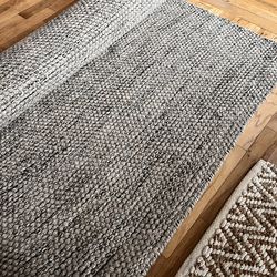 Wool blend rug 8’x 10’