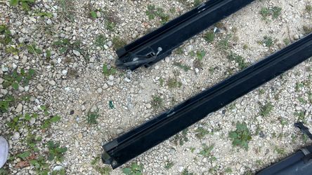 Full size bed metal rails for truck