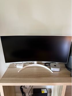 LG 34SR60QC-W 34" QHD Curved Smart Monitor - White