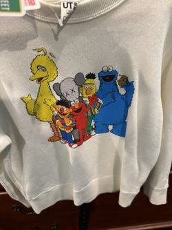 Kaws Uniqlo Sesame Street