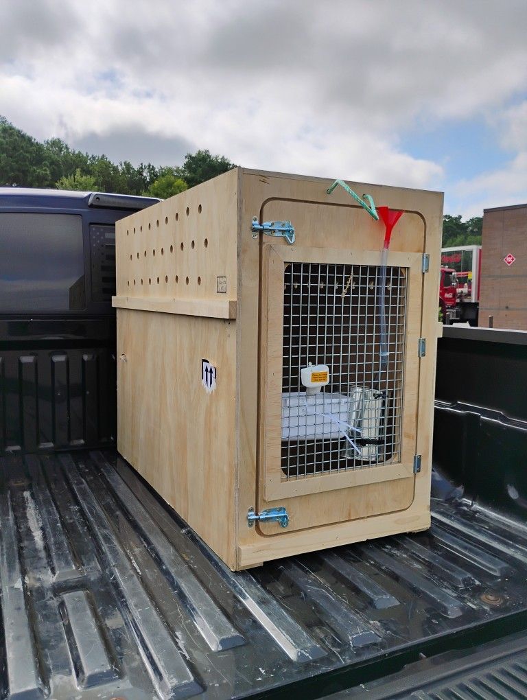 Dog Kennel / House