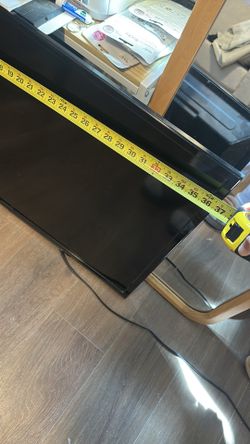 35inc Hisense TV