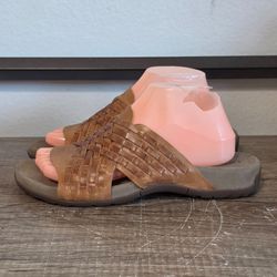 Taos Guru Women's Sandals Size 9