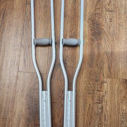  Lightweight Crutches Adjustable 5'2/5'10.