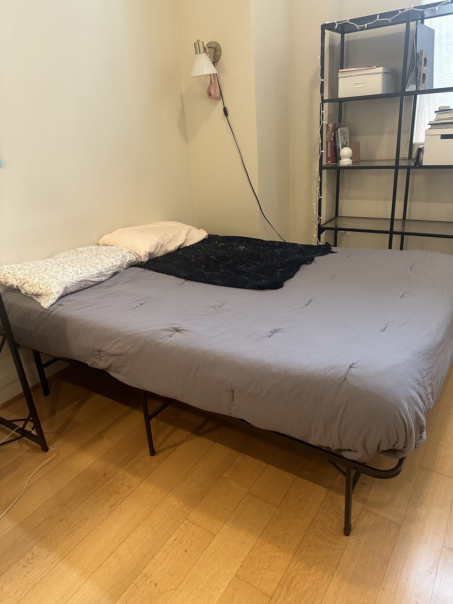 Memory gel Foam Mattress And Metal Bed Frame