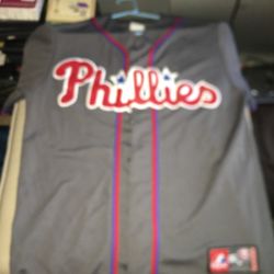Medium Phillies Jersey