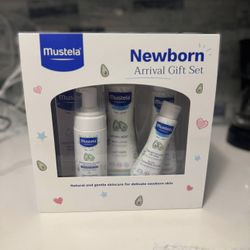 Newborn Arrival Gift Set