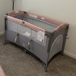 Babygirl Bedside bassinet/Pack & Play/Changing Table