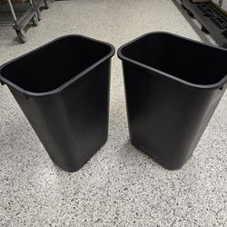 RUBBERMAID- Commercial Wastebasket, 20" x 11" x 15.3, Black*** LOCAL PICK-UP OR CAN SHIP