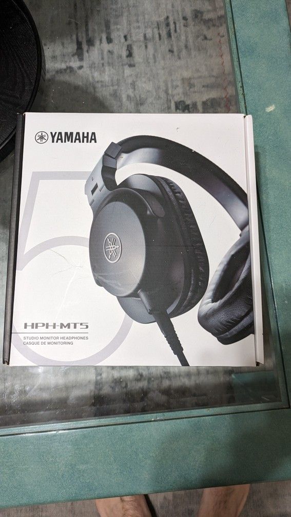 Yamaha Hph-mt5