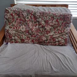 Sturdy Comfortable Futon