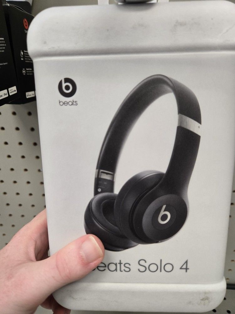 Beats Solo 4