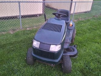 Nice craftsman lawn mower cuts like new asking $300