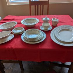 92 Piece Noritake Fine China "Parkridge'