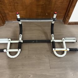 Door Pull Up Bar 