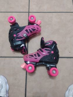 girls adjustable roller derby skates size 3-6$20