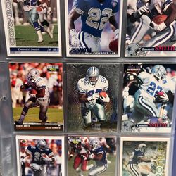 Binder W  288 Football Cards 