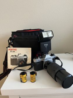 Pentax Asahi K1000 camera with flash