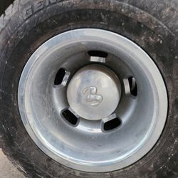07 Dodge Dully Hubcaps 