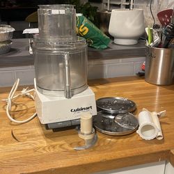 Cuisinart food processor with attachments