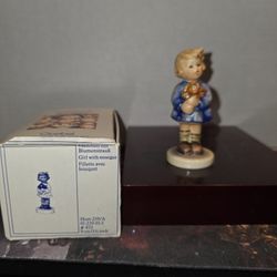 "Girl With Nosegay" Hummel TMK-6