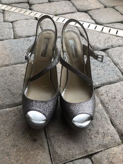 INC international Heels