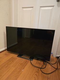Insignia tv 33inch 1080p