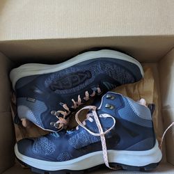 Keen Hiking Boots Women's Size 8