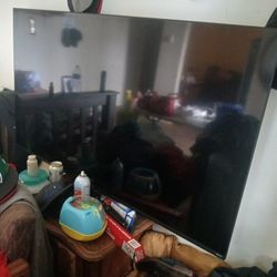 Sell Tv 55 Inch Hicence Smart Is Olmos New