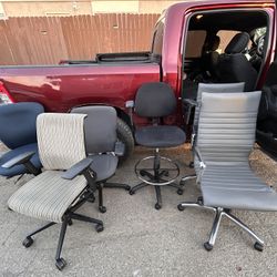  Office Chairs For Sale In Great Conditions 