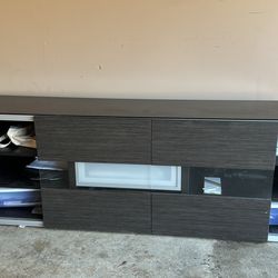 TV STAND FOR 75” 