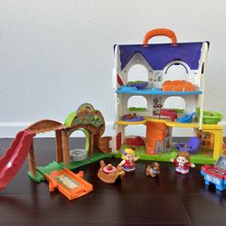 VTech Go! Go! Smart Friends - Busy Sounds Discovery Home Play set with Miss Norah, Maddie and other accessories 