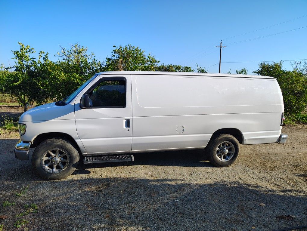 2006 Ford E-250