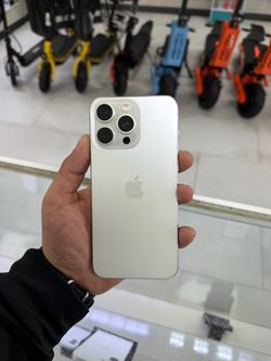 iPhone 15 Pro Max Unlocked 256GB! Finance for $50 down payment!!