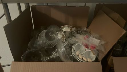 Random glass and crystal wear