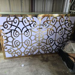 gold Bar 71"×44"×20" great for weddings,  quinceañeras, birthdays.  events. $500. use good condition