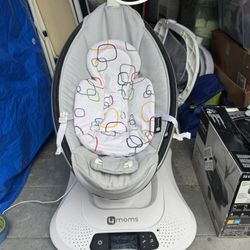 4moms mamaRoo Baby Swing