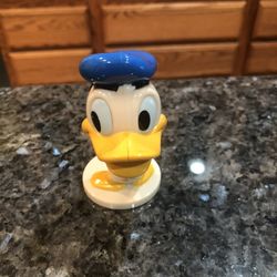 Vintage Collectible Disney Donald Duck Plastic Nodder Bobblehead Figure by Kellogg Cereal Premium. Walt Disney. Size 3 inches tall. Preowned .