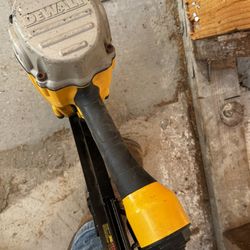 Dewalt Framing Nail Gun