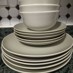 Ikea Dish set