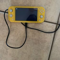 Nintendo Lite Yellow 