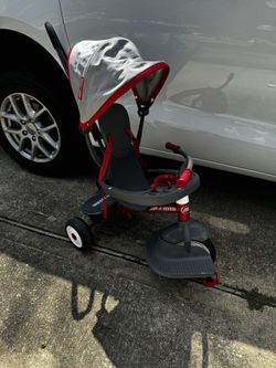 Radio Flyer Kids Tricycle