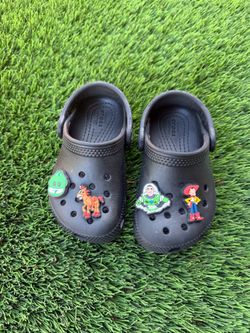 Toddler crocs C7
