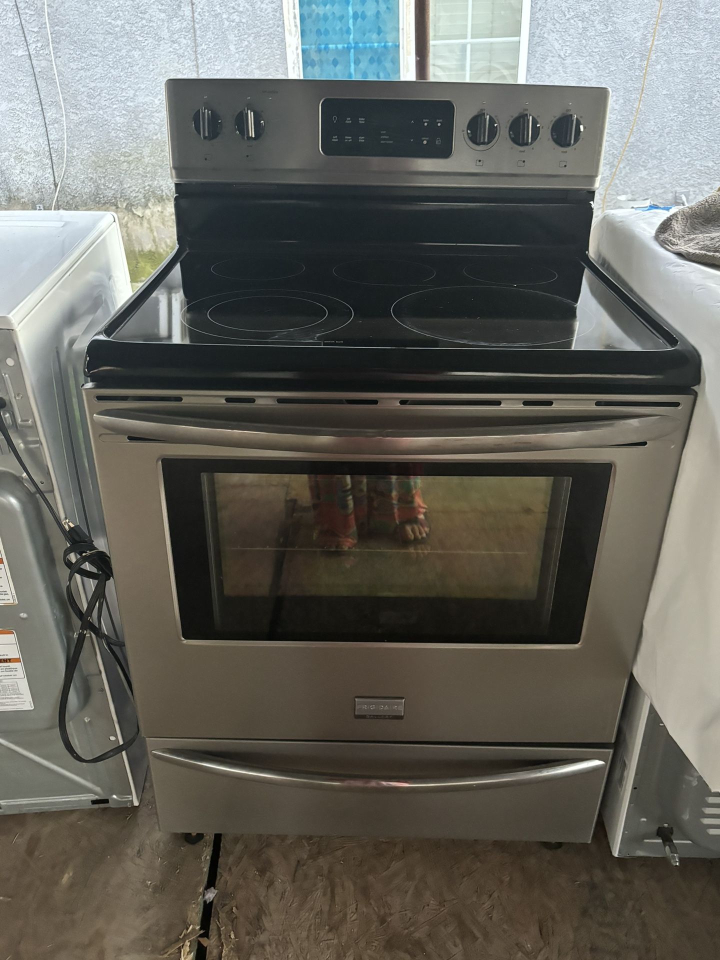 Electric Stove Brand Frigidaire The Oven isn’t Working With 2 Months Of Warranty