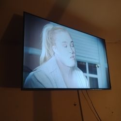 65 Inch TV Hisense Sports TV 