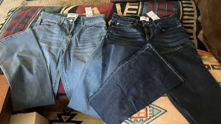 Women’s Denizen Levis 