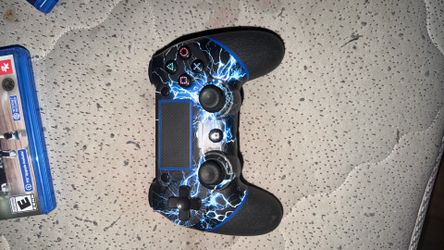 PS4 controller