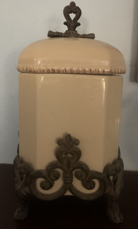 Cream Canister - GG Collection