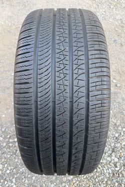 Pirelli Runflat 265/40/21 (1) Tire