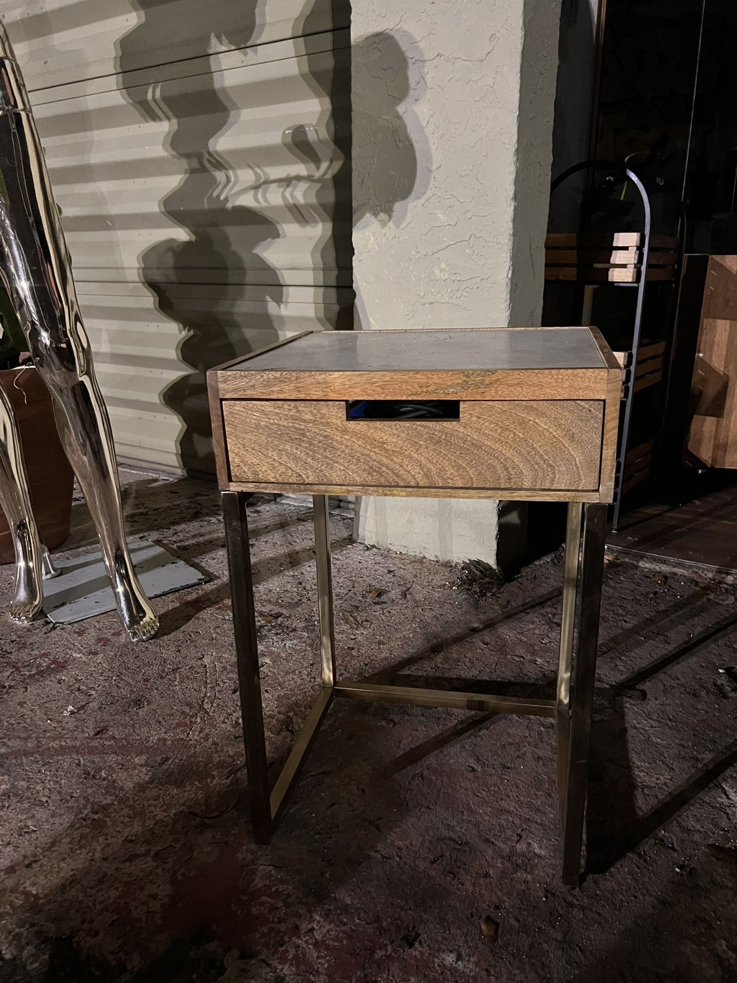 Small desk/nightstand